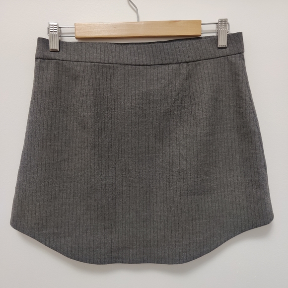 Zara Pin Striped Short Skirt - Picture 4 of 4